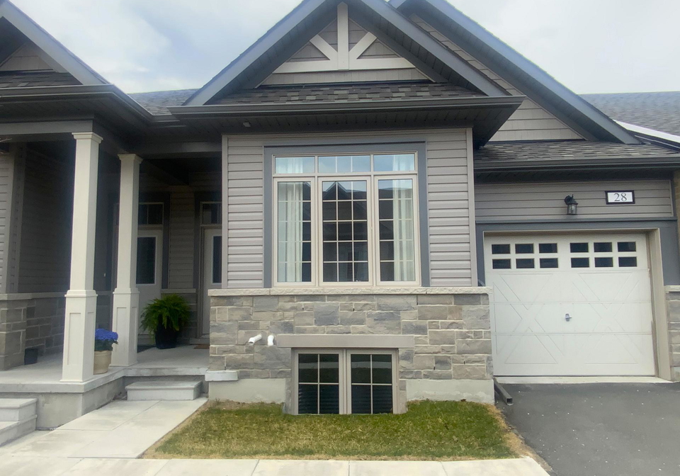 17-lakewood-crescent-kawartha-lakes-ontario-x12310006