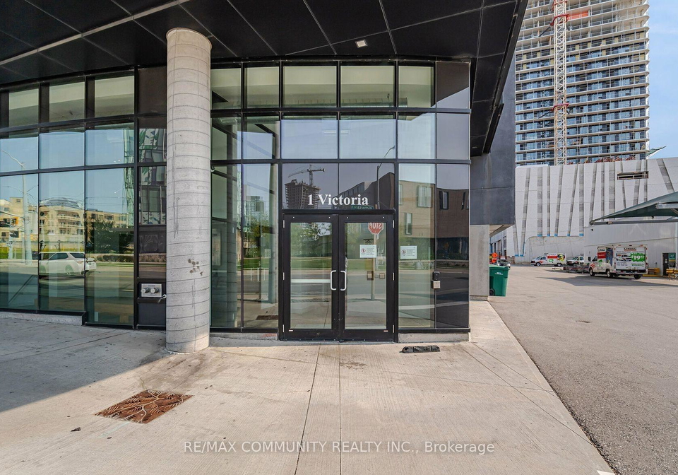 1-victoria-street-kitchener-ontario-x12310399