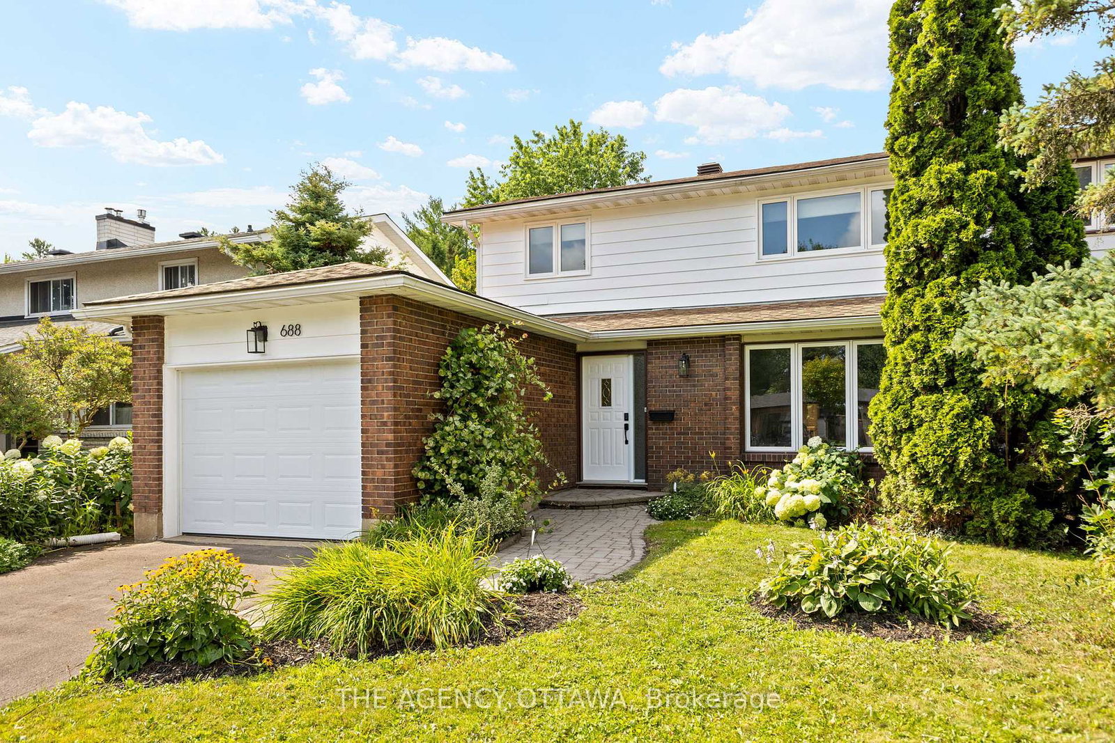 688-laverendrye-drive-ottawa-ontario-x12310604
