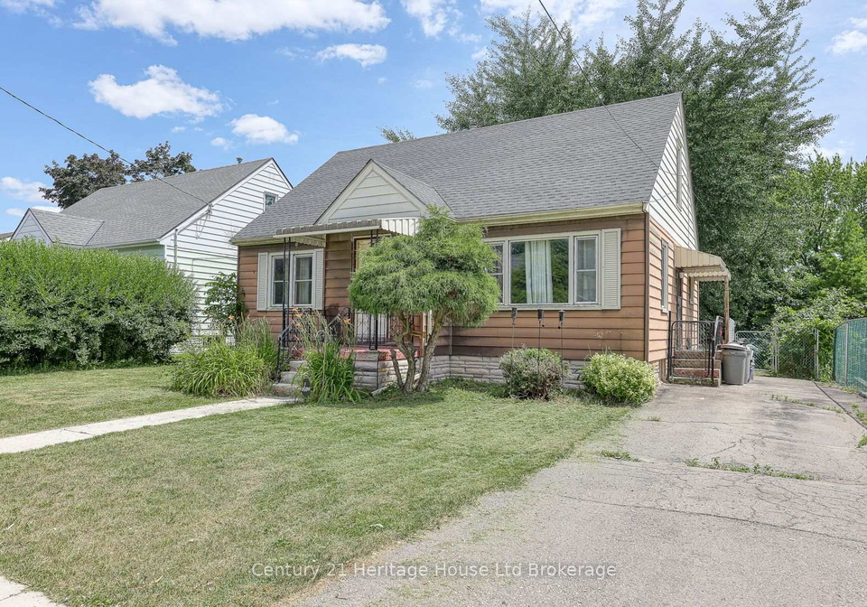252-fifth-avenue-woodstock-ontario-x12310854