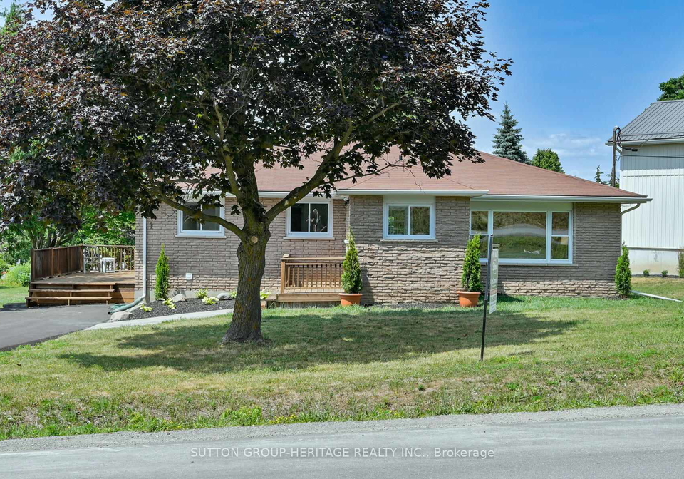 11-sturgeon-crescent-kawartha-lakes-ontario-x12310878