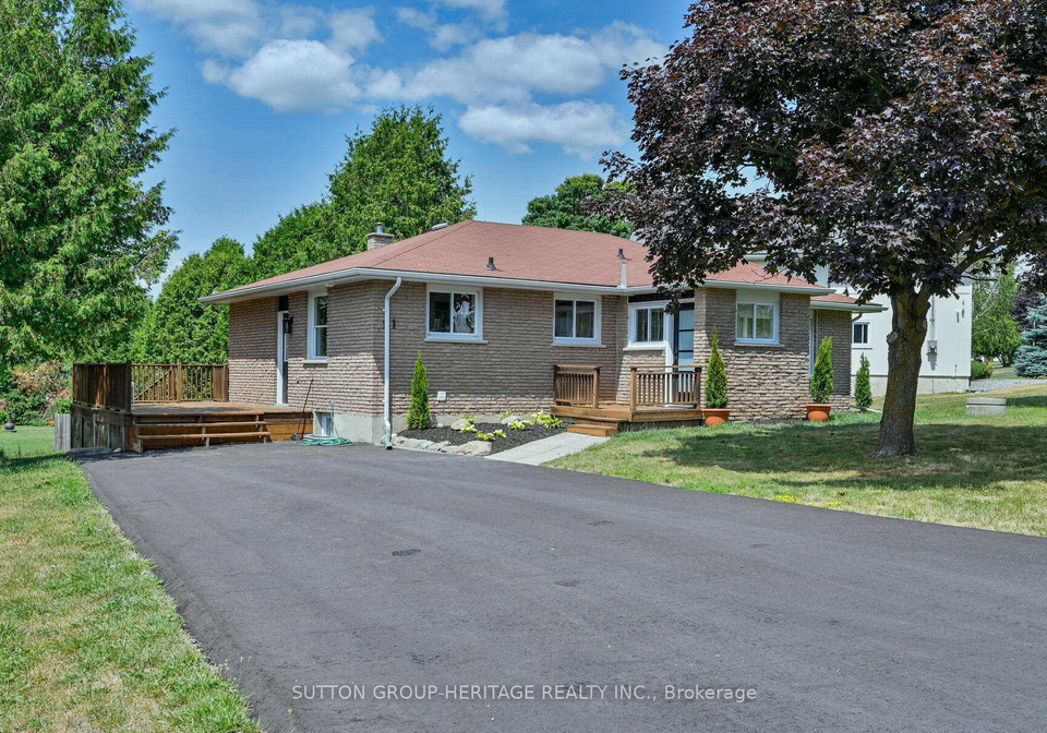 11-sturgeon-crescent-kawartha-lakes-ontario-x12310878