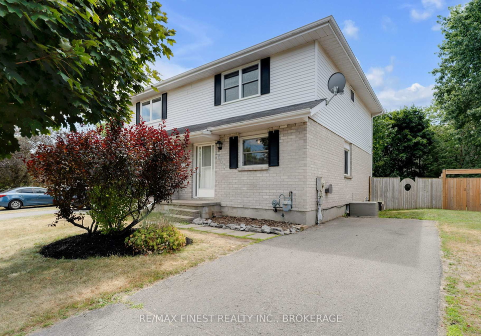 1056-redwood-crescent-kingston-ontario-x12310899
