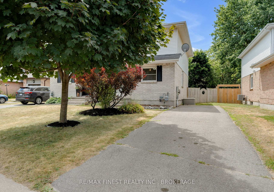 1056-redwood-crescent-kingston-ontario-x12310899