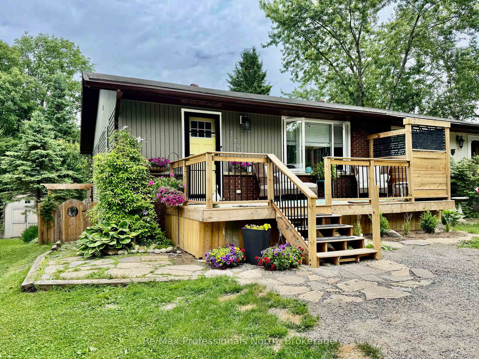 180-fernwood-drive-gravenhurst-ontario-x12311030