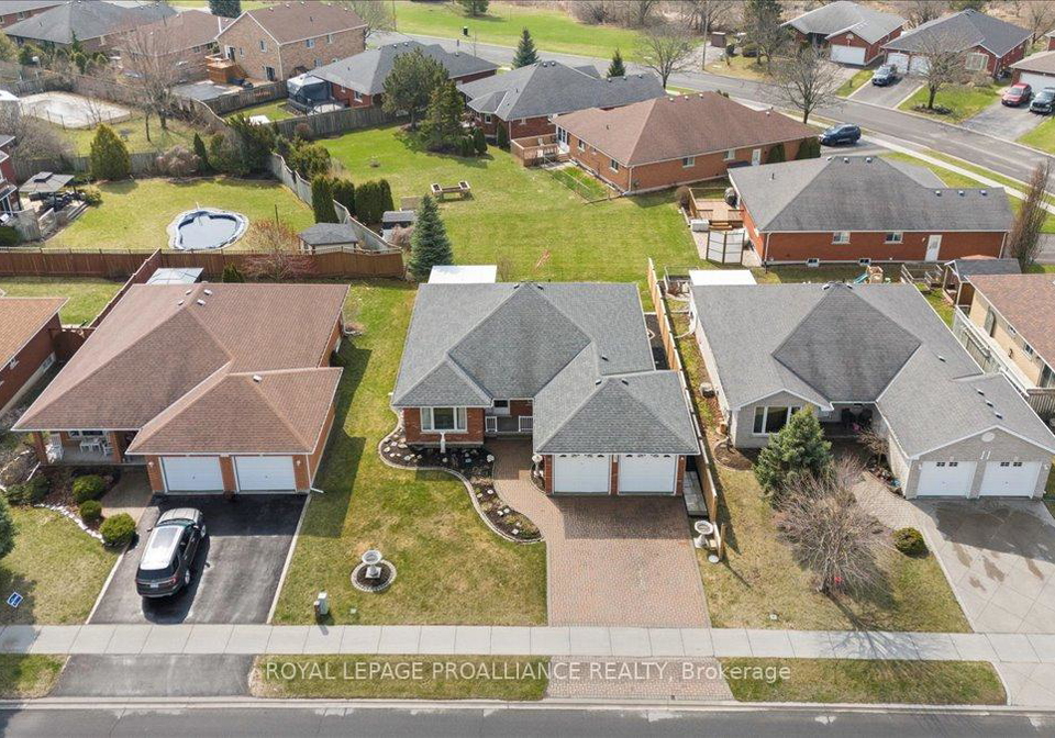 13-hickory-grove-belleville-ontario-x12311187