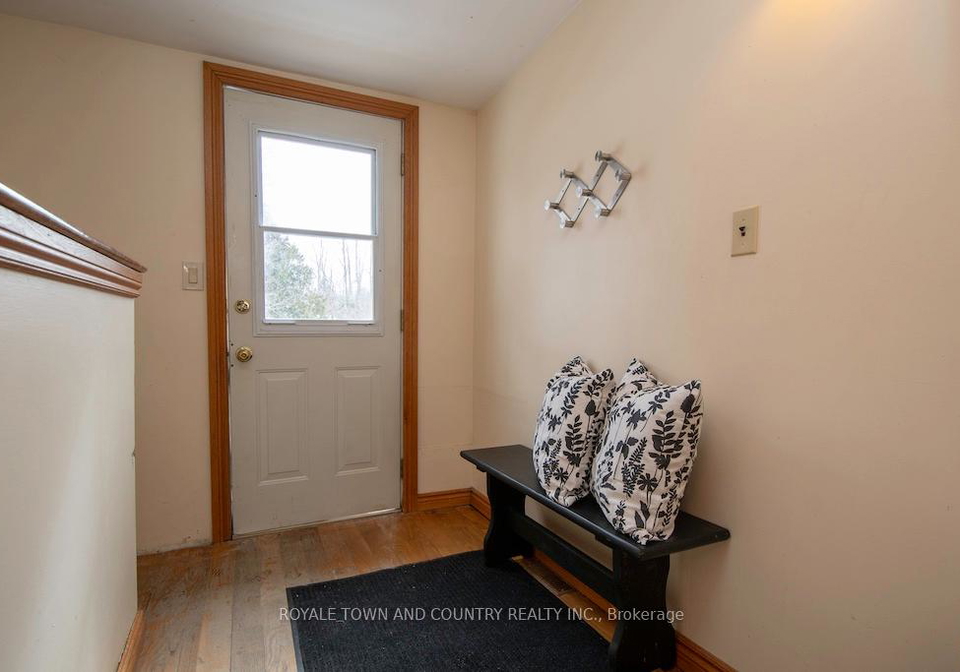 2-osborne-street-kawartha-lakes-ontario-x12311197