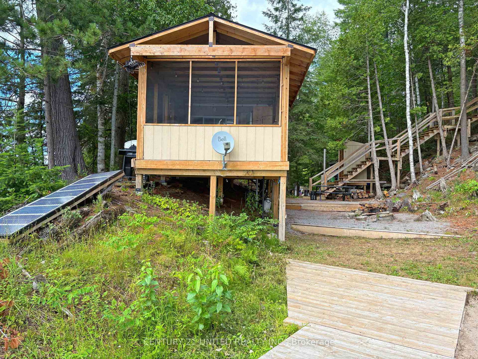 22-fire-route-311-na-trent-lakes-ontario-x12311424