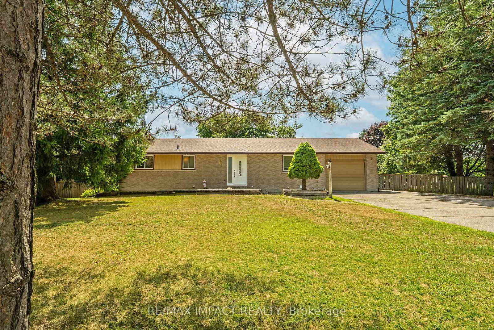 28-pinewood-crescent-kawartha-lakes-ontario-x12311634