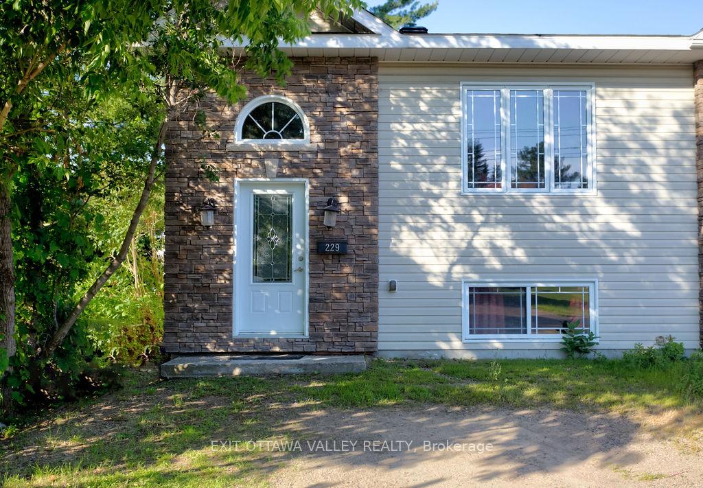 229-everett-street-pembroke-ontario-x12311911