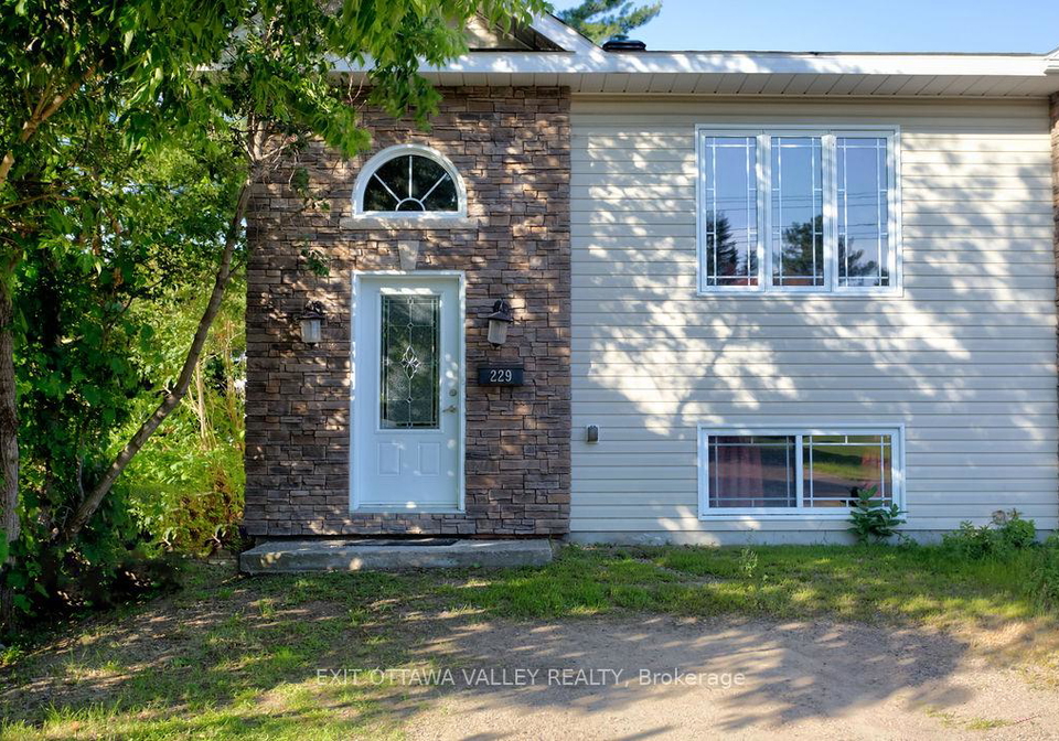 229-everett-street-pembroke-ontario-x12311911