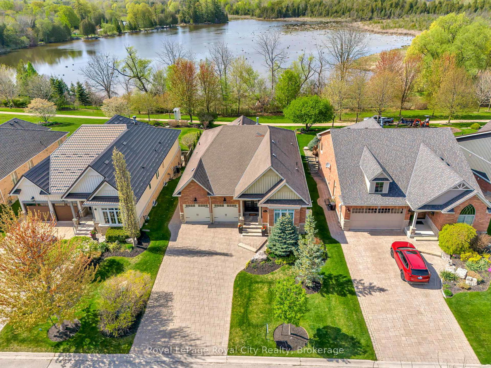 74-aberfoyle-mill-crescent-puslinch-ontario-x12311970