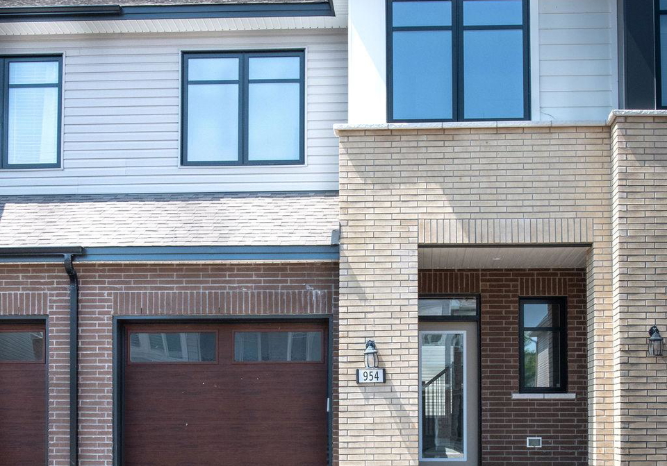 954-stonewalk-drive-kingston-ontario-x12312070
