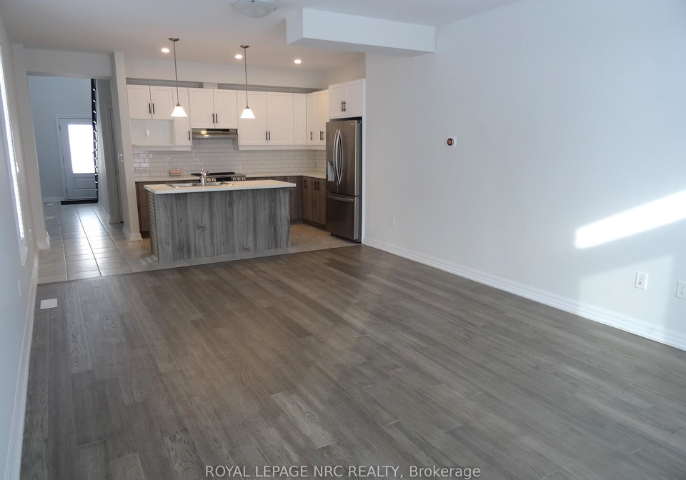431mann-street-niagara-falls-ontario-x12312272