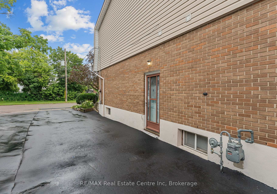 19-plymouth-court-guelph-ontario-x12312416