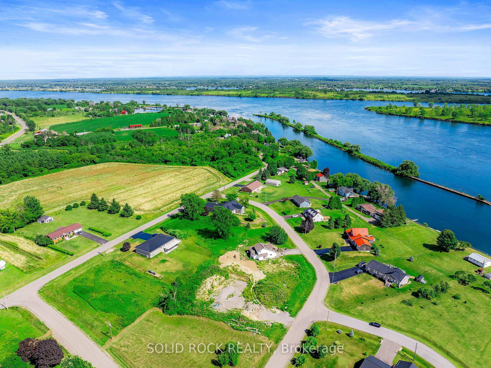 5-hudson-crescent-edwardsburghcardinal-ontario-x12312436