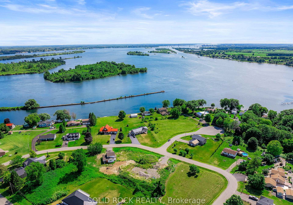 5-hudson-crescent-edwardsburghcardinal-ontario-x12312436