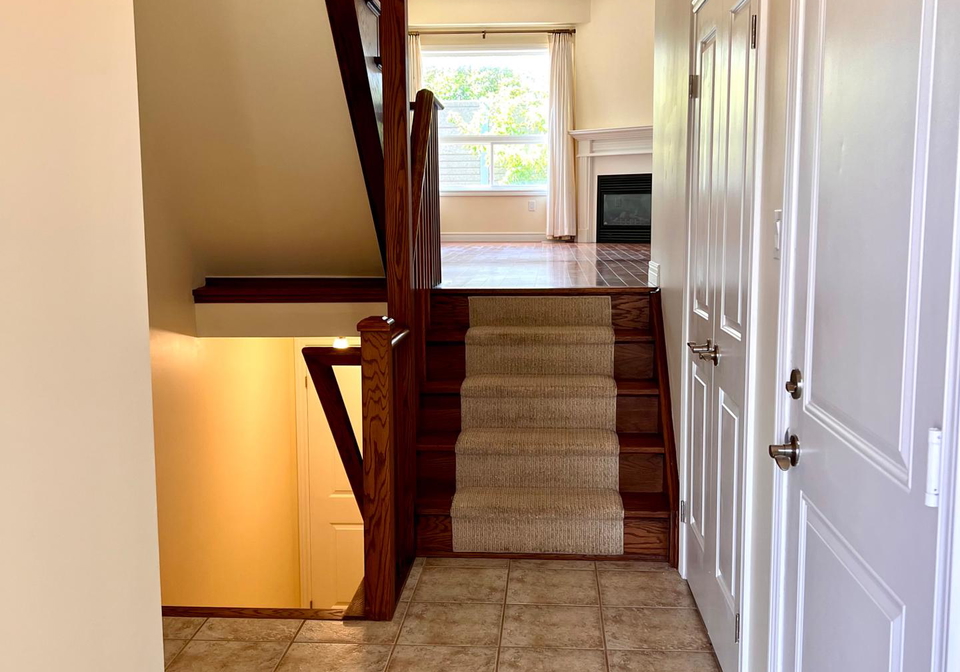 8-lakelawn-road-grimsby-ontario-x12312535