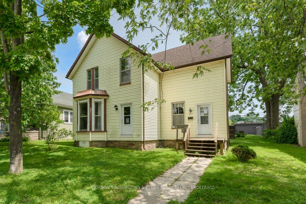 221-garden-street-gananoque-ontario-x12312571