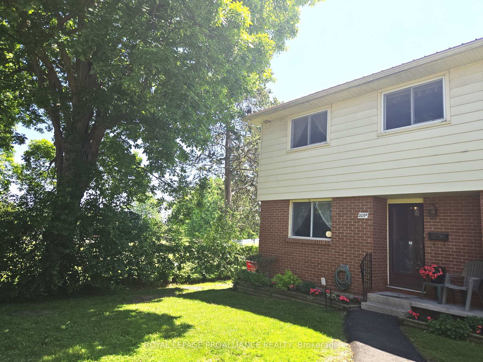 209-north-park-street-belleville-ontario-x12312679