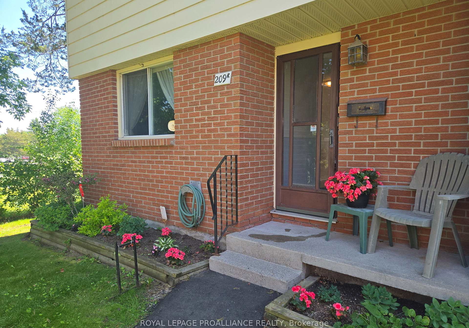 209-north-park-street-belleville-ontario-x12312679
