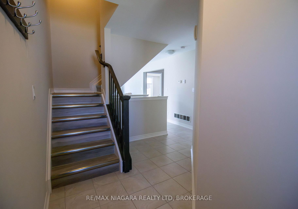 162-winterberry-boulevard-thorold-ontario-x12313174