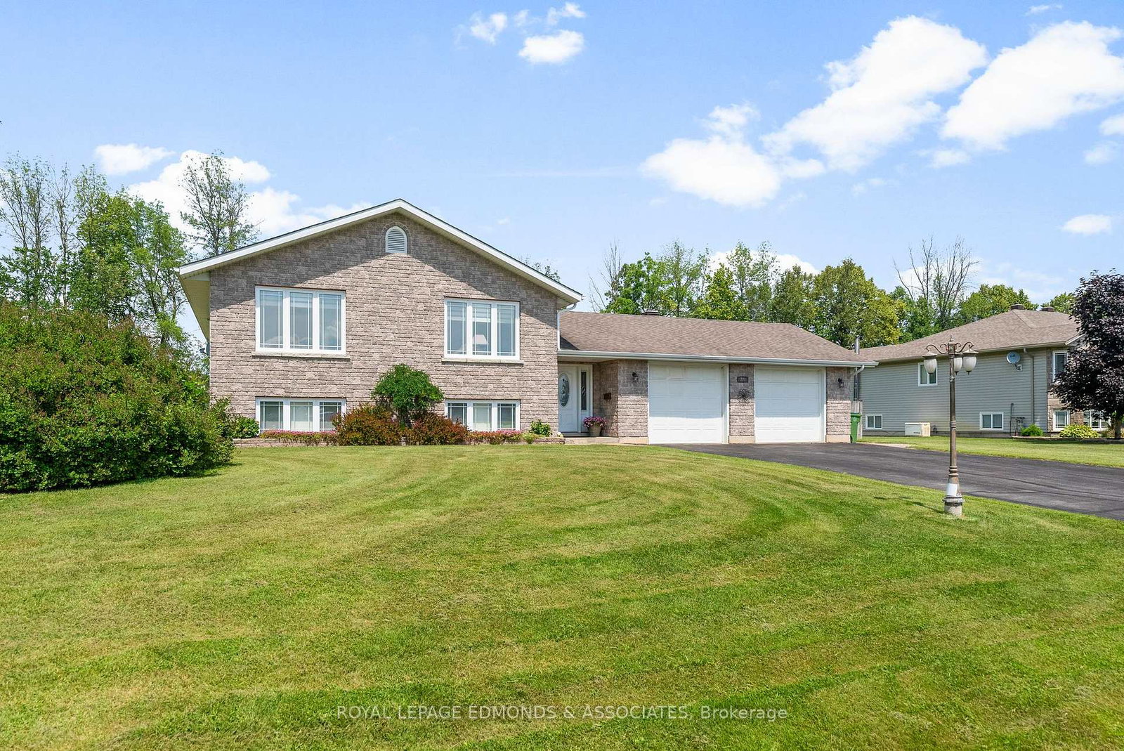 220-bardis-drive-laurentian-valley-ontario-x12313283