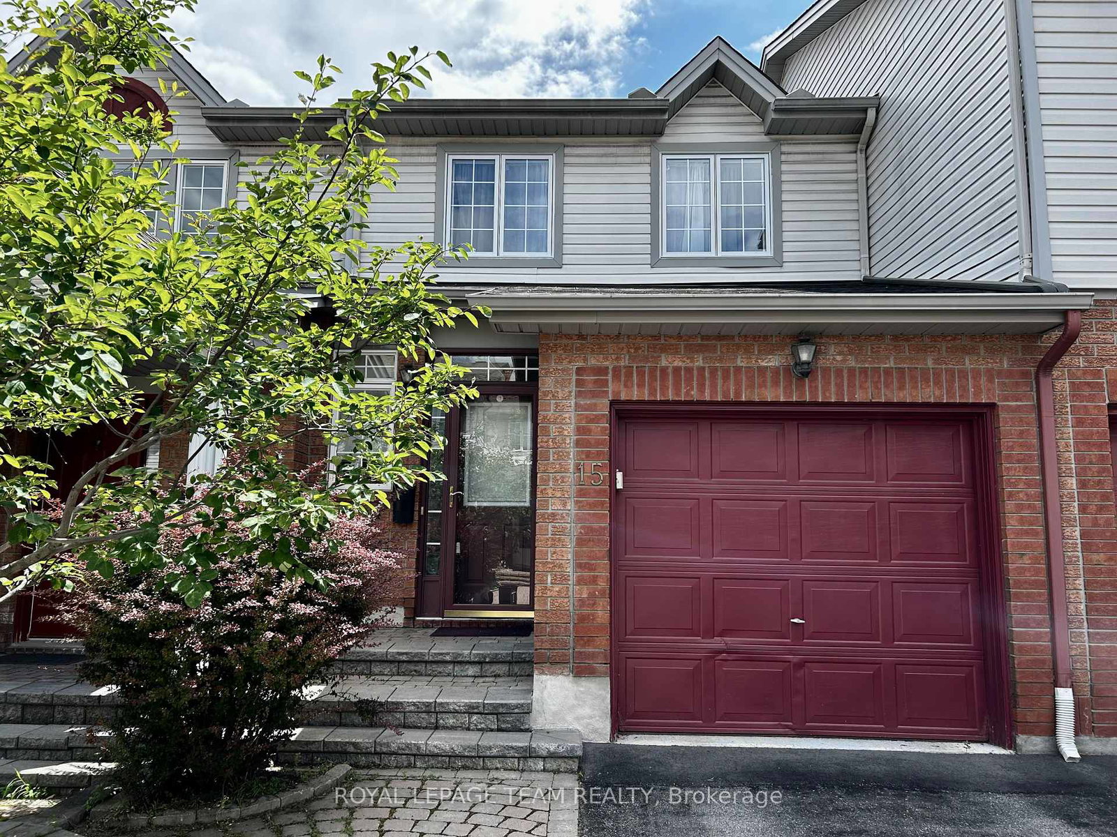 15-santa-cruz-private-ottawa-ontario-x12313339