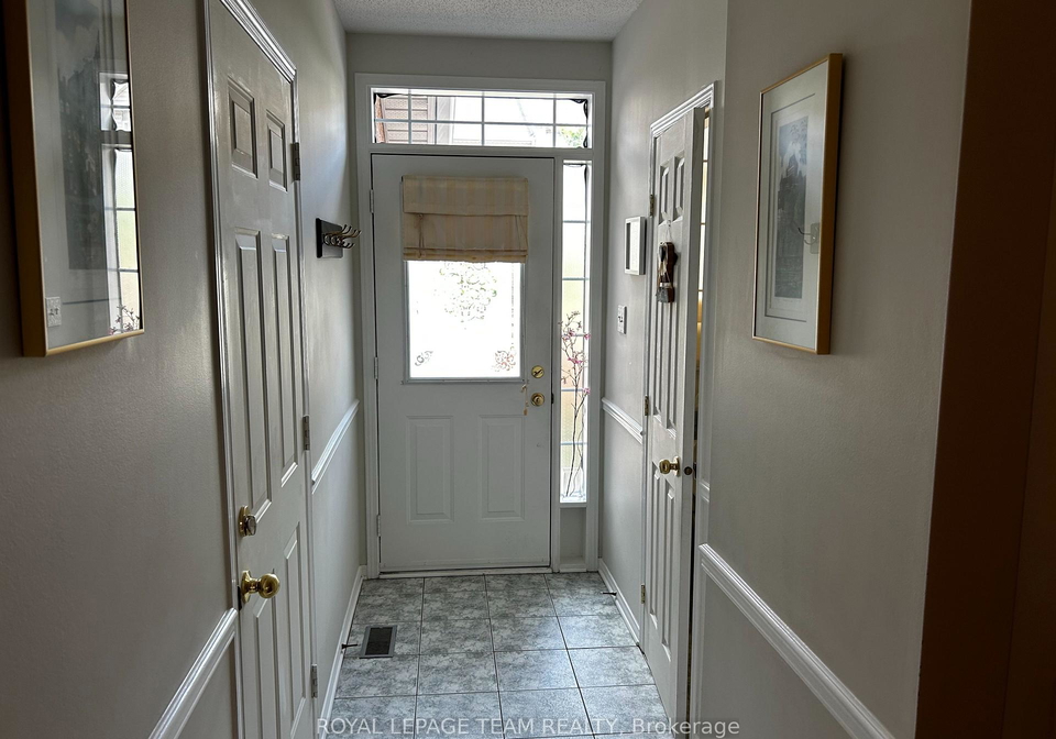 15-santa-cruz-private-ottawa-ontario-x12313339