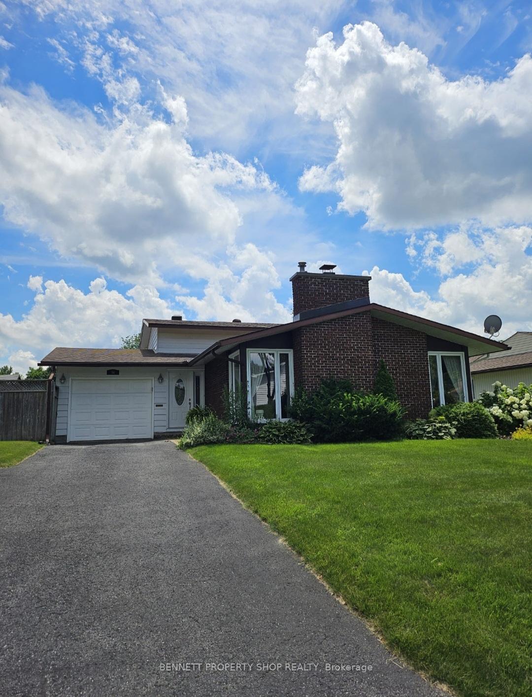 56-ashgrove-crescent-ottawa-ontario-x12313475