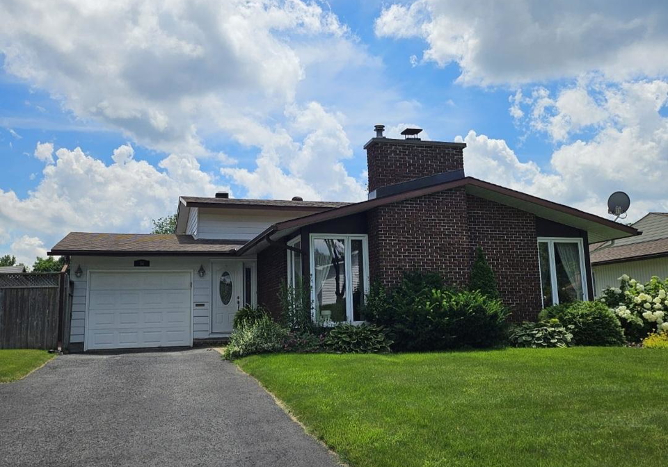 56-ashgrove-crescent-ottawa-ontario-x12313475