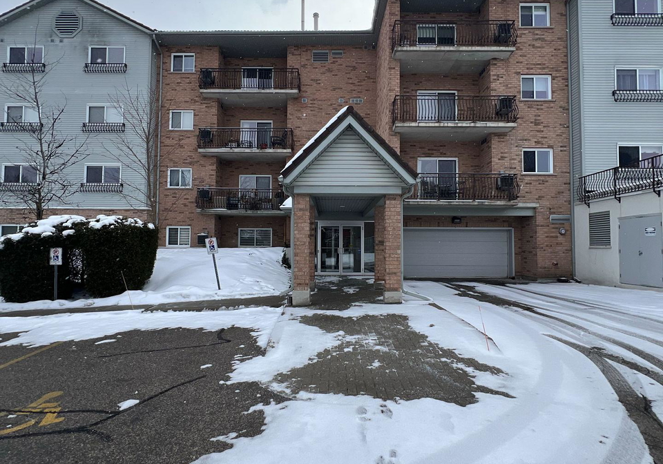 345-briarmeadow-drive-kitchener-ontario-x12313477