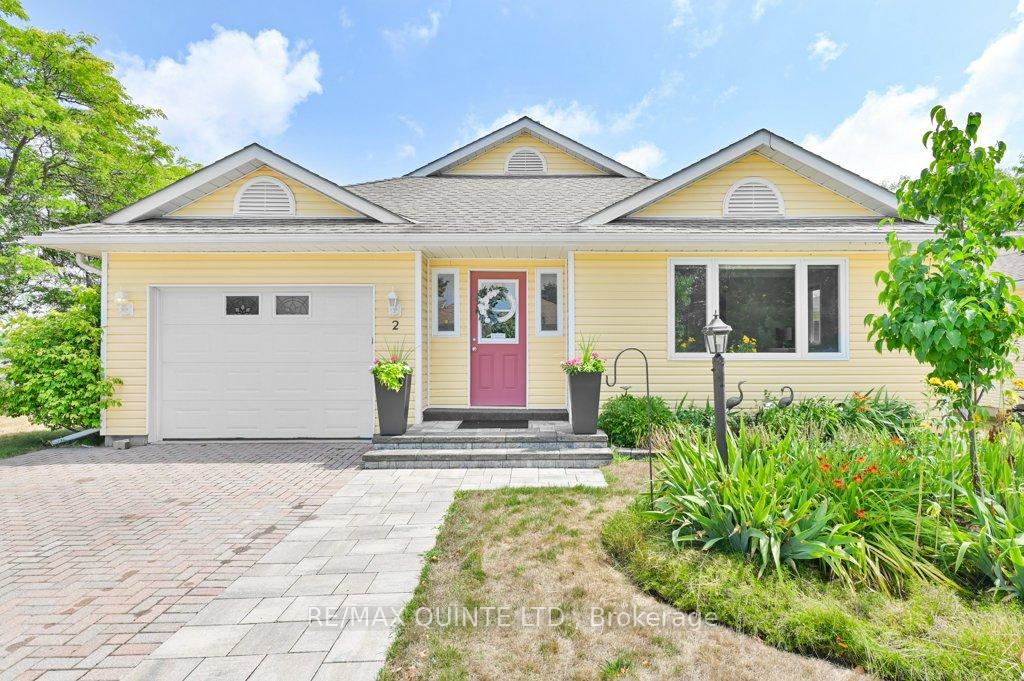 2-heritage-drive-prince-edward-county-ontario-x12313511
