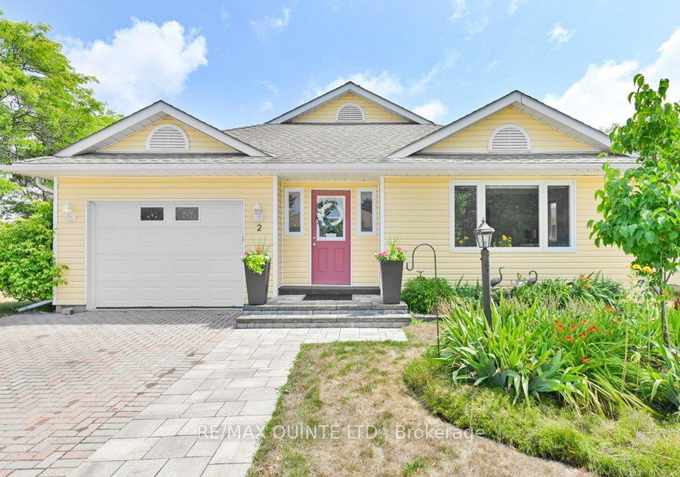 2-heritage-drive-prince-edward-county-ontario-x12313511