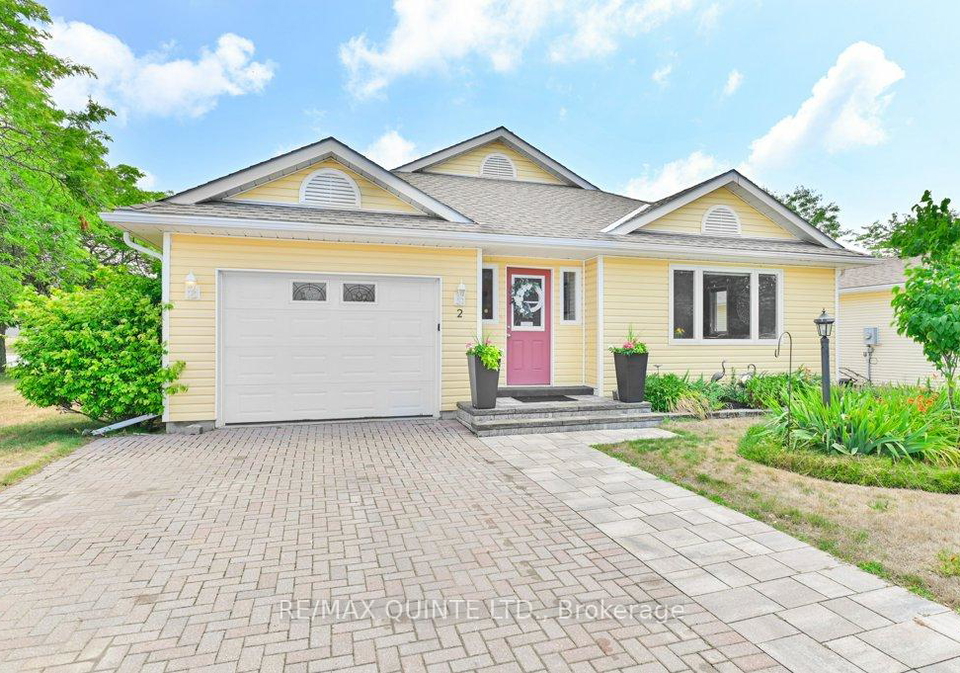2-heritage-drive-prince-edward-county-ontario-x12313511