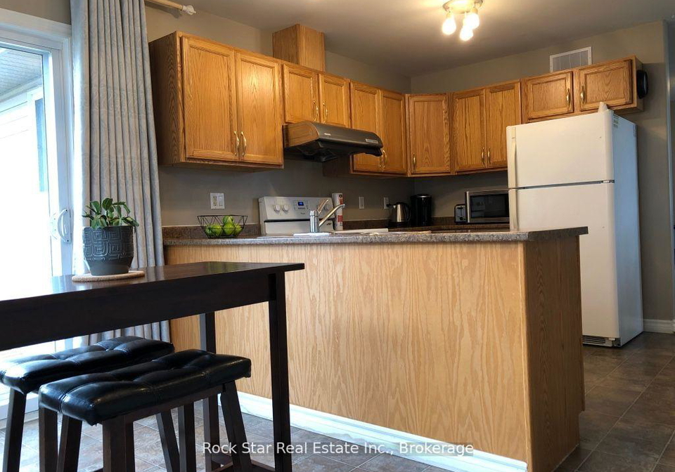 12-follwell-crescent-belleville-ontario-x12313558