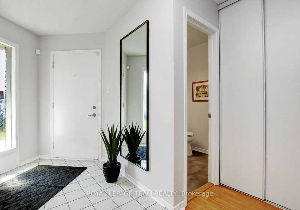 90-scarlet-court-ottawa-ontario-x12313791