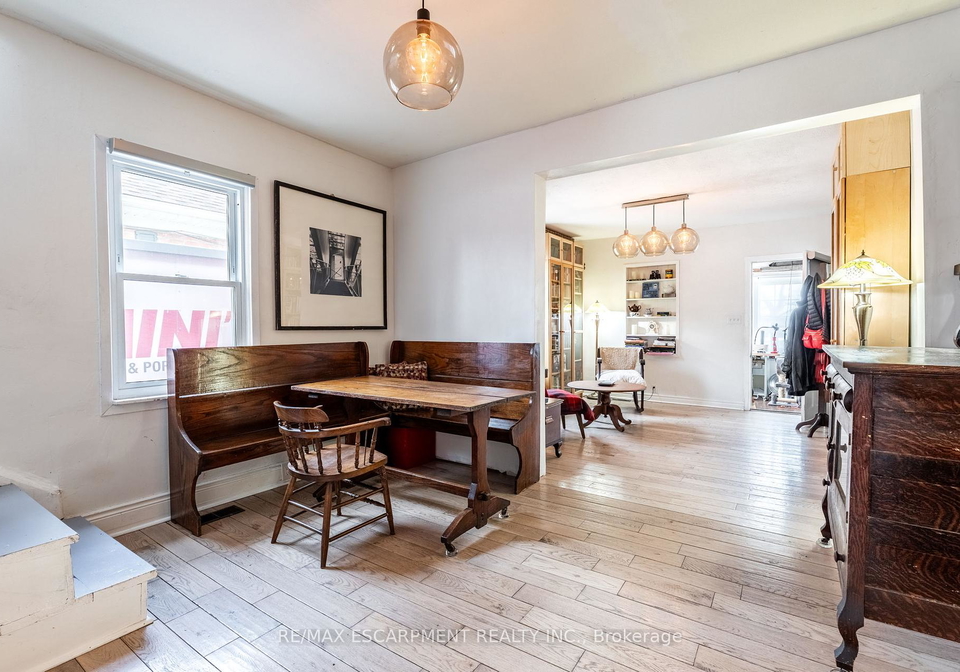 144-dufferin-street-e-e-st-catharines-ontario-x12313814