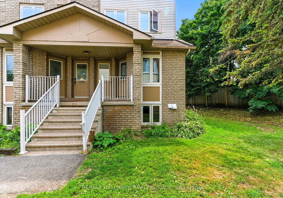 214-briston-private-ottawa-ontario-x12313967