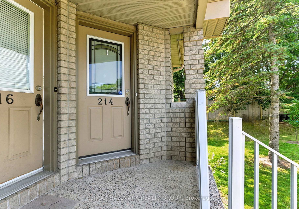 214-briston-private-ottawa-ontario-x12313967