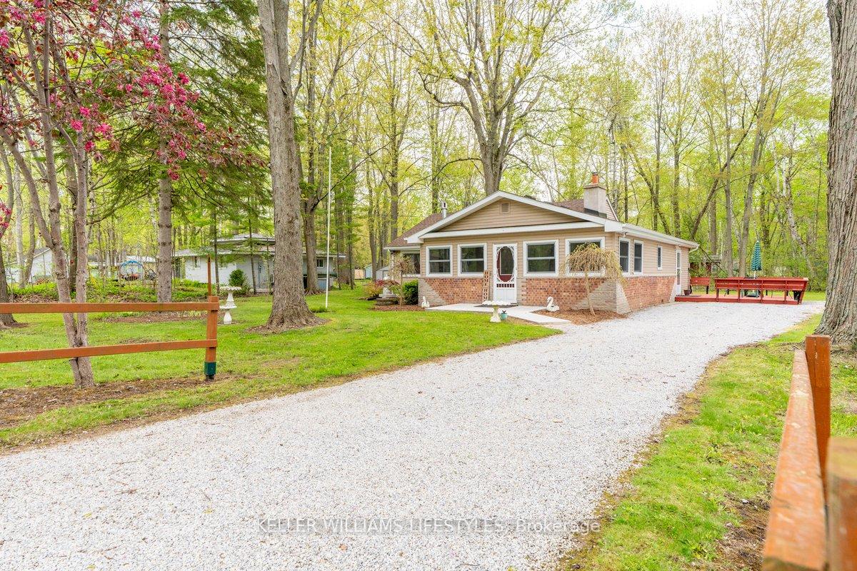 6085-danbea-lane-lambton-shores-ontario-x12314540