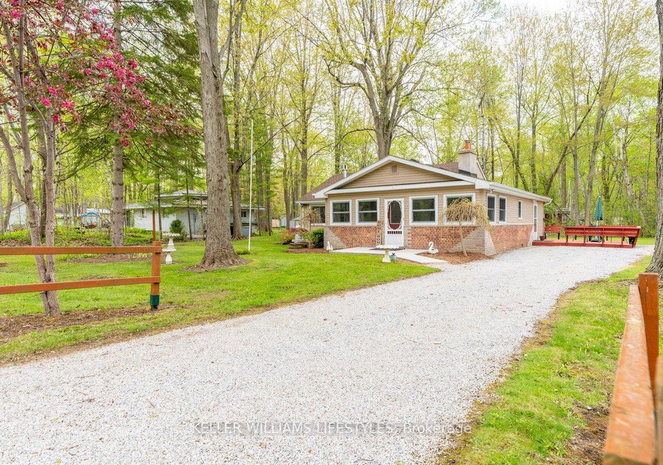 6085-danbea-lane-lambton-shores-ontario-x12314540