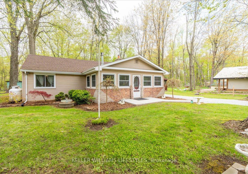 6085-danbea-lane-lambton-shores-ontario-x12314540