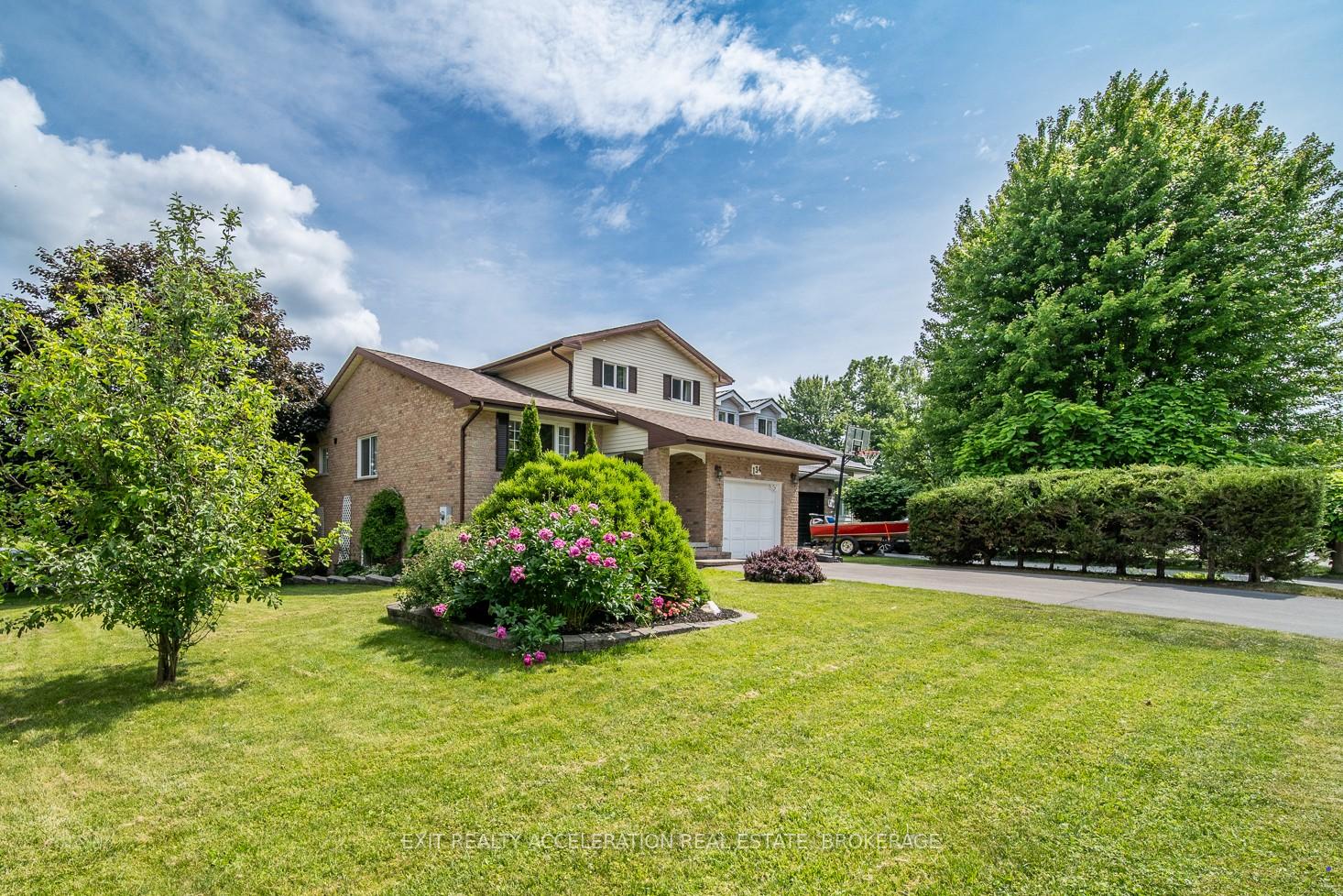 134-shoreline-crescent-greater-napanee-ontario-x12315259