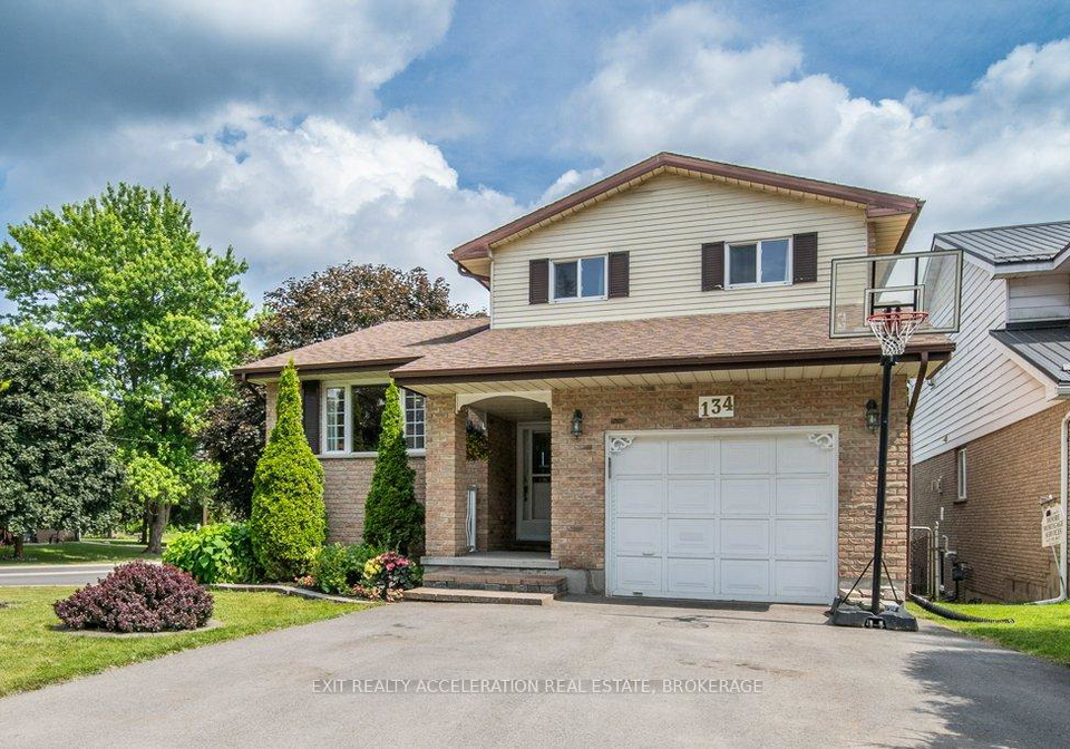 134-shoreline-crescent-greater-napanee-ontario-x12315259