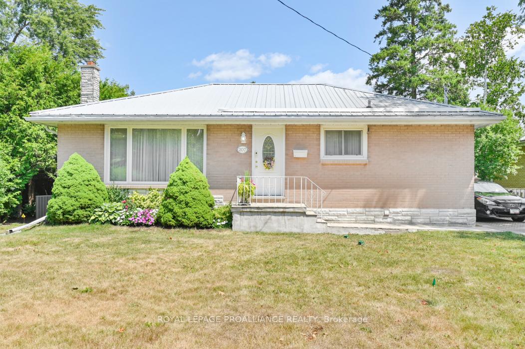 207-parrott-drive-belleville-ontario-x12315411