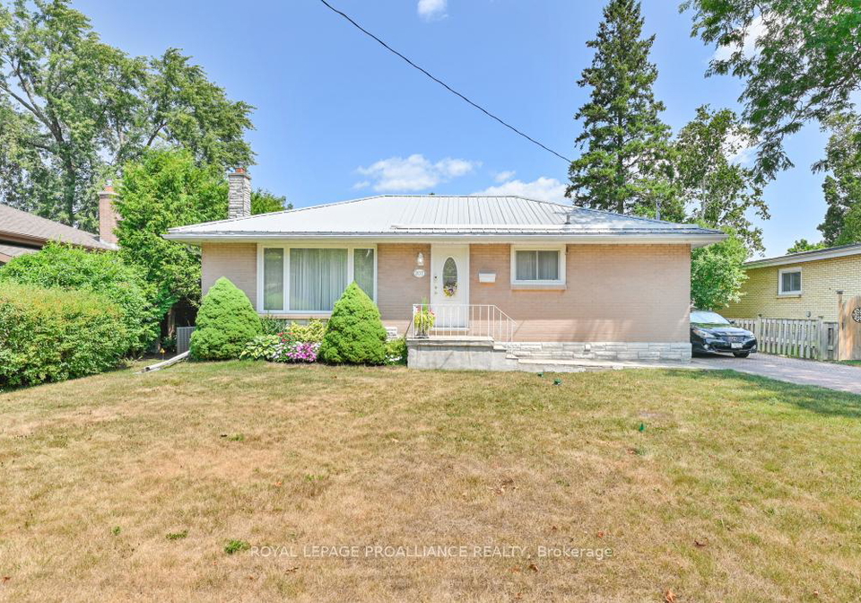 207-parrott-drive-belleville-ontario-x12315411