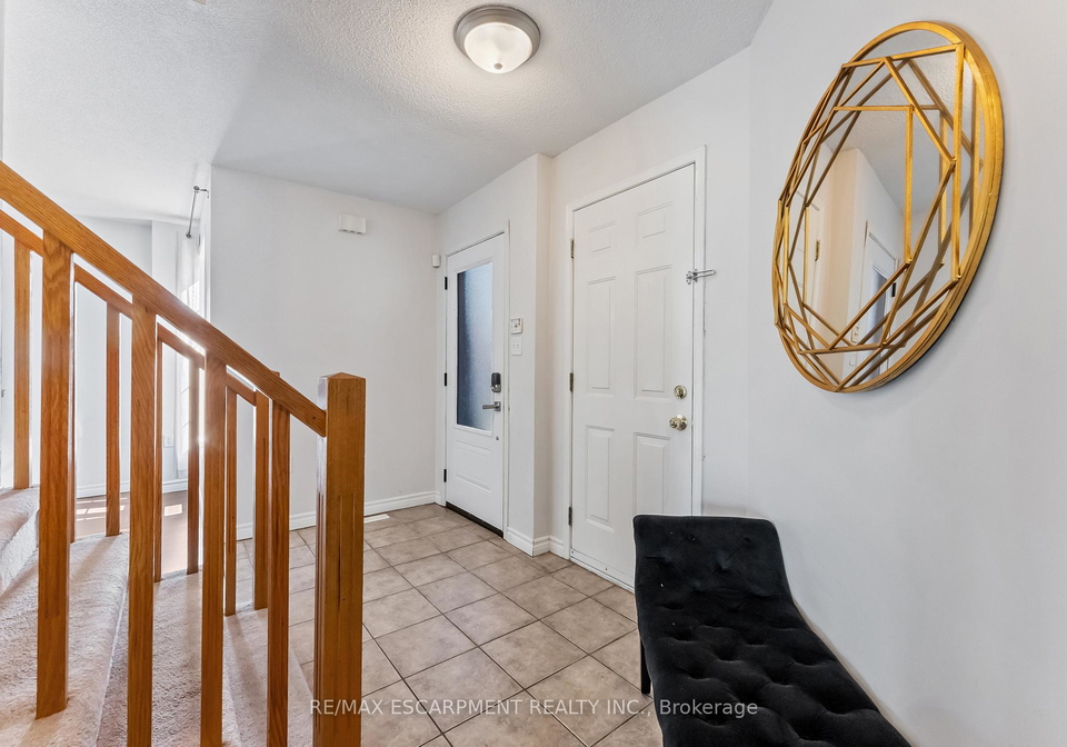 87-thoroughbred-boulevard-hamilton-ontario-x12315536