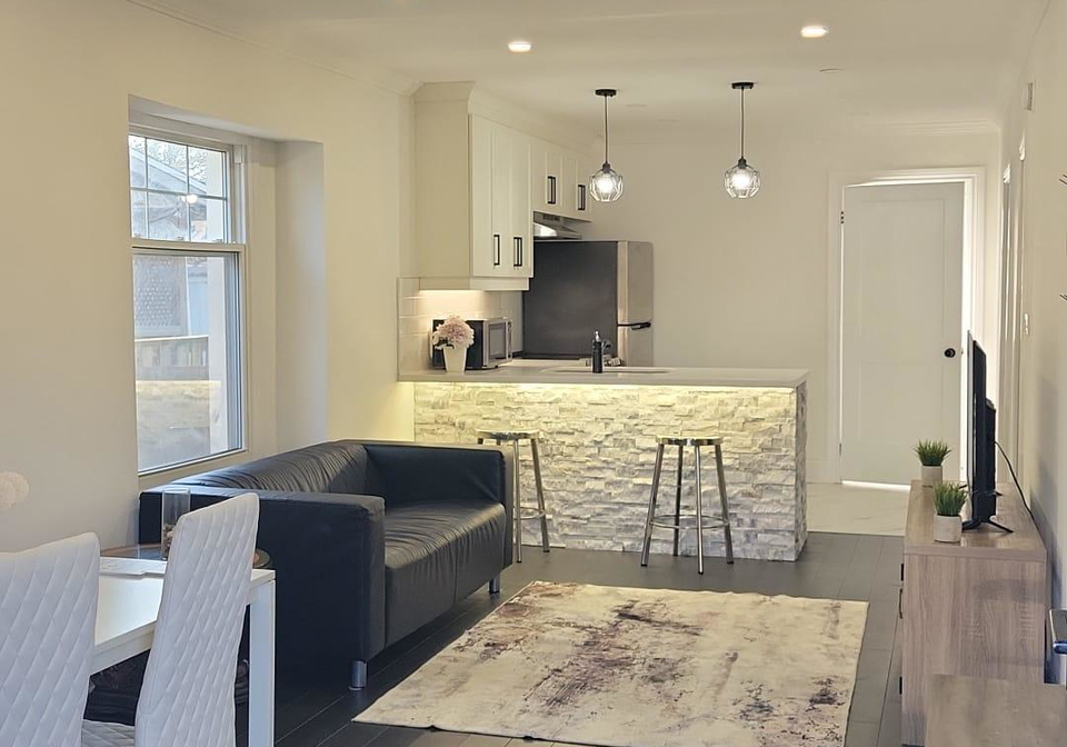 223-tolton-avenue-hamilton-ontario-x12315571