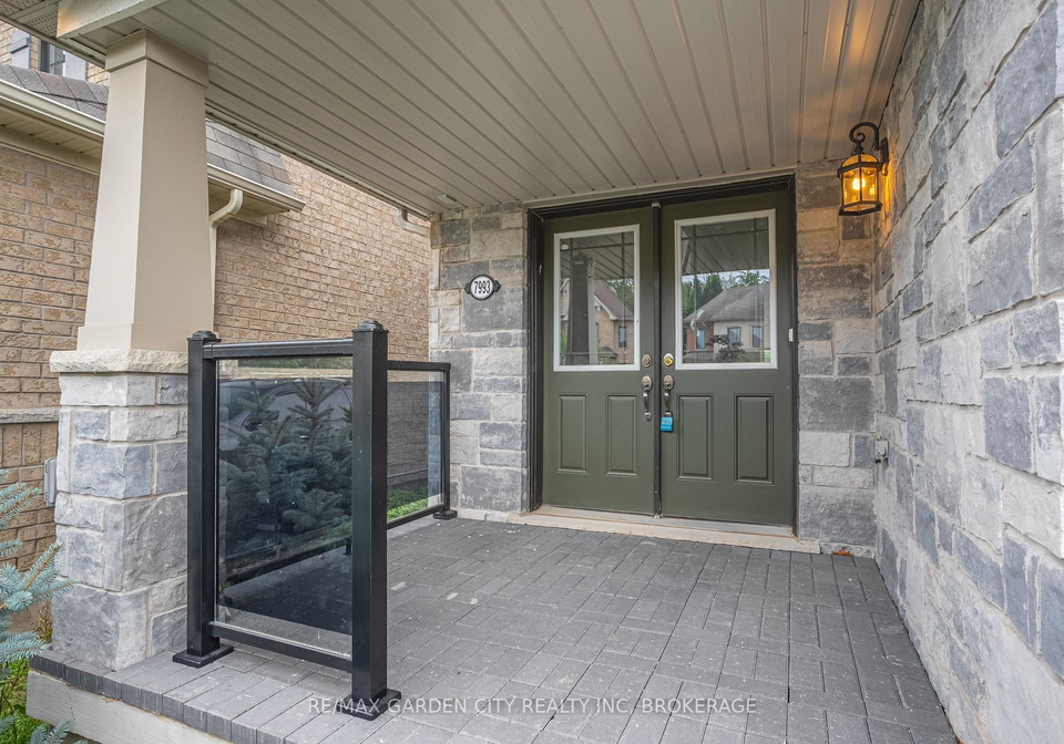7993-hackberry-trail-niagara-falls-ontario-x12315577